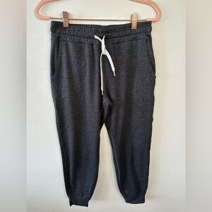 Vuori performance jogger size extra small‎ heathered gray